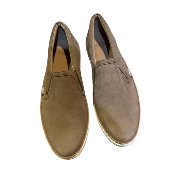 Ugg Suede Leather Flats Slip ons size 8 - Picture 2 of 7